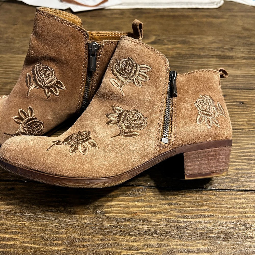 Embroidered Lucky Booties - Picture 2 of 5